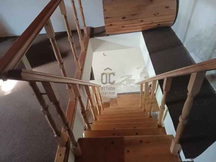 Várpalotai Telek Eladó 4063 nm Gyümölcsössel Hétvégi Házzal