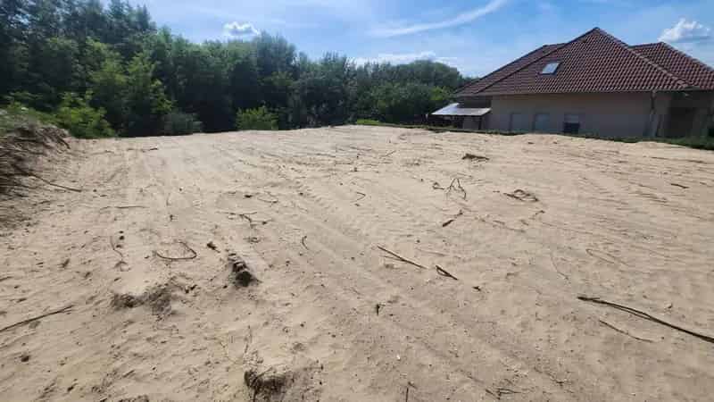 Telek Kiadó , Szigetszentmiklósi járás, Közép-Magyarország