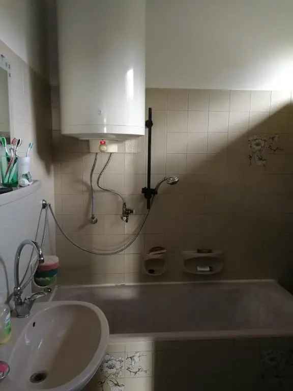 Ház Kiadó , Zsolnai köz, Székesfehérvár, Dunántúl