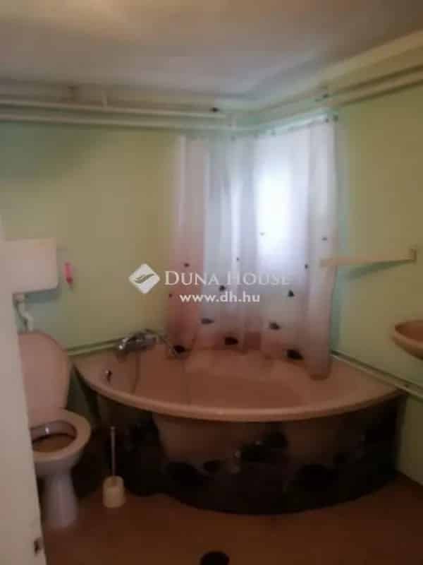 Ház Kiadó , Esztergomi járás, Dunántúl