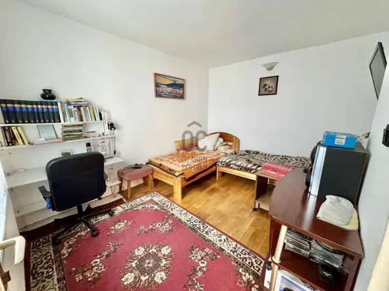 Ház Kiadó , Budapest, Közép-Magyarország