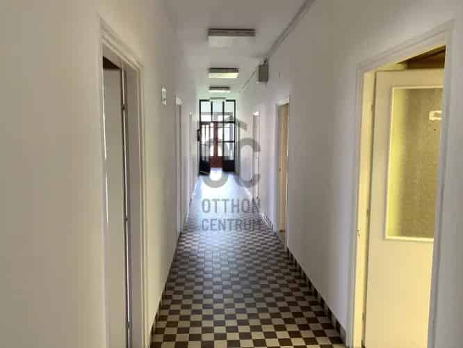 Balmazújvárosi eladó kereskedelmi ingatlan, UZ017335
