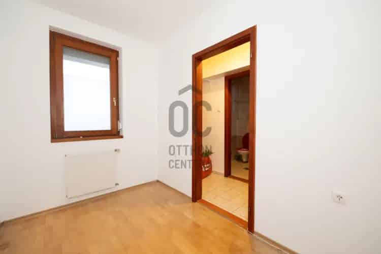 Budapest III. kerületi eladó lakás, U0046991