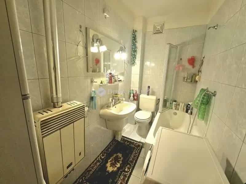 Lakás Kiadó , 9, Bajcsy-Zsilinszky utca, Pécs, Dunántúl