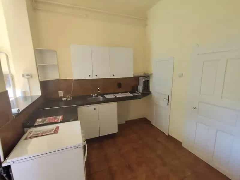 Ház Kiadó , Budapest, Közép-Magyarország