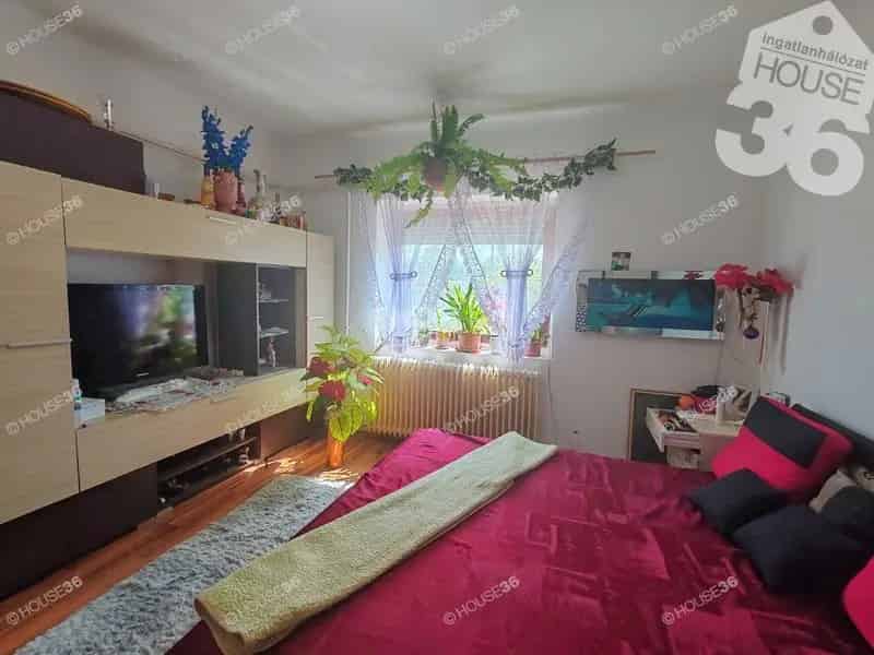Ház Kiadó , Kecskeméti járás, Alföld és Észak
