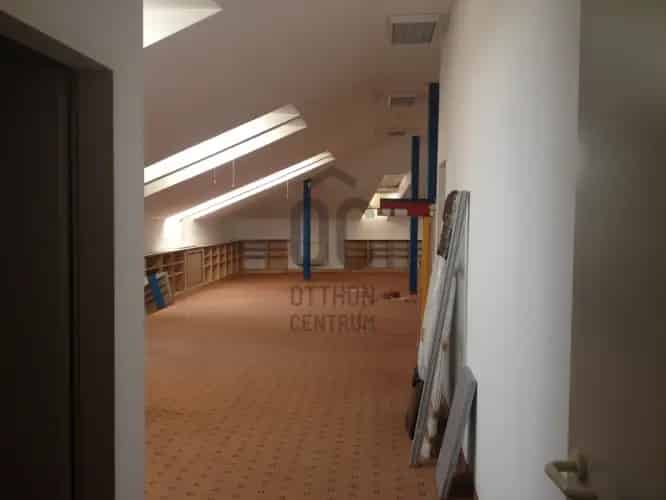 Budakeszii kiadó kereskedelmi ingatlan, UZ005015