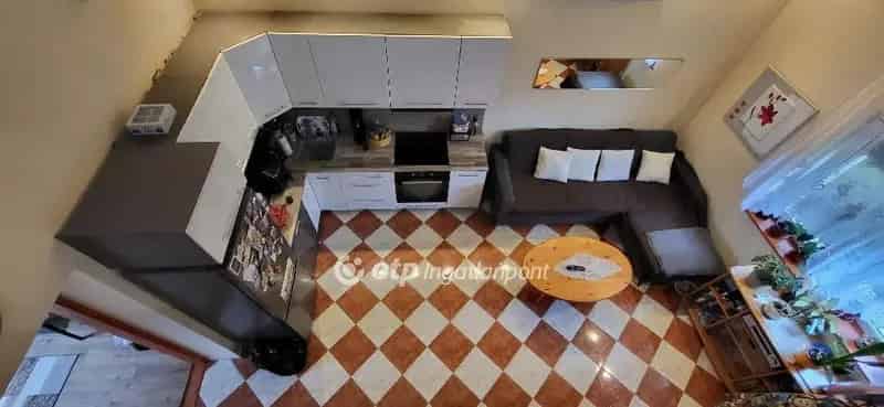 Ház Kiadó , Győri járás, Dunántúl