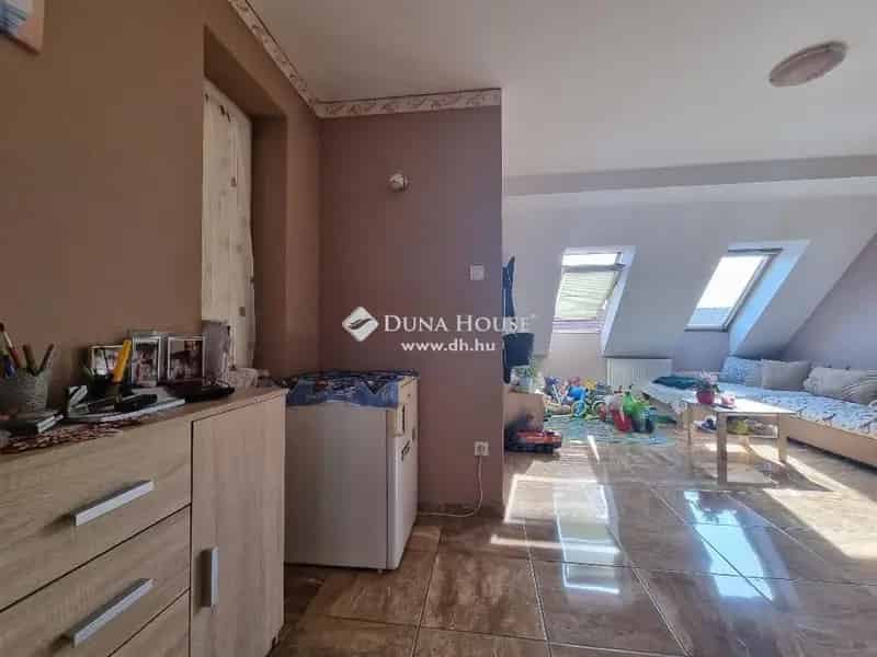 Lakás Eladó , Pápa, Dunántúl