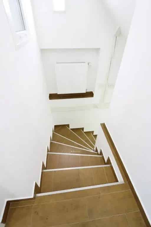 Ház Kiadó , Budapest, Közép-Magyarország