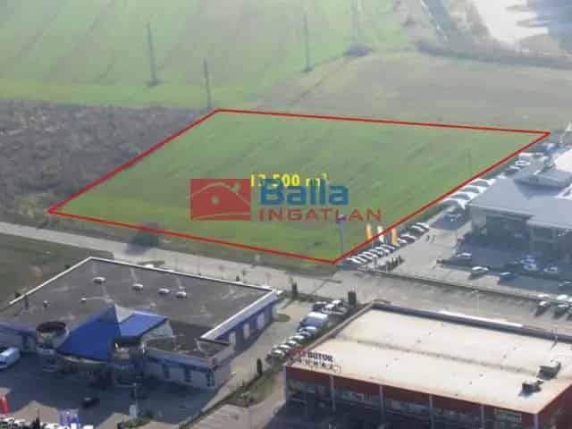 Székesfehérvár Budai utca Telek Eladó 4514 m2