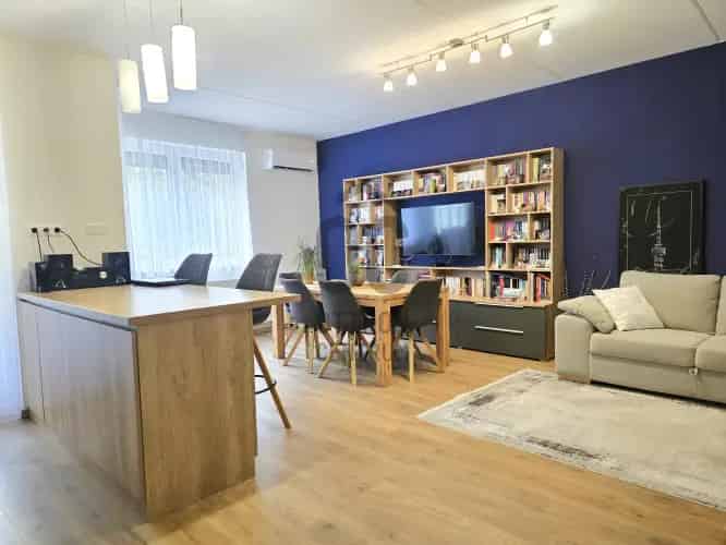 Pécsi eladó lakás, DLK071886