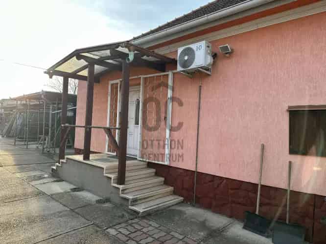 Ceglédi eladó családi ház, DHZ038262