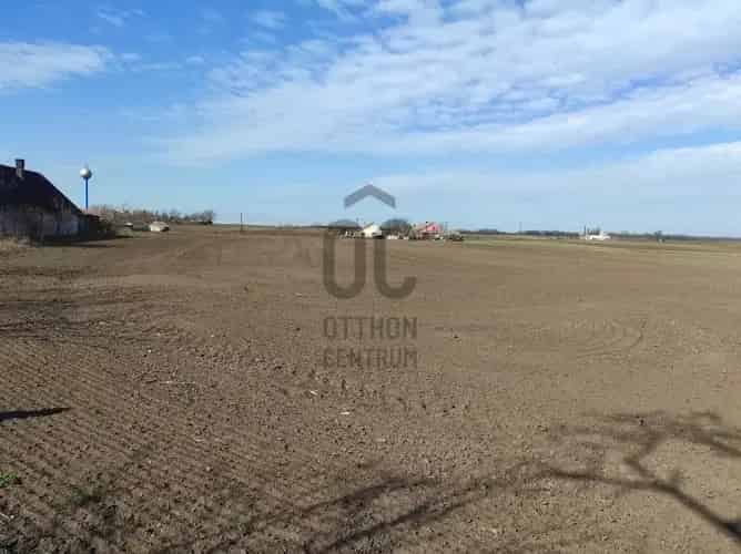 Sárosdi eladó telek, T035546
