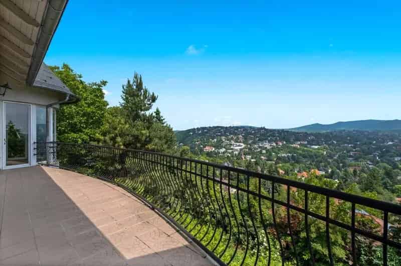 Eladó családi ház páratlan panorámával