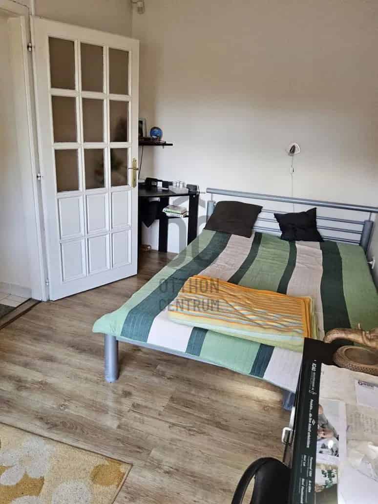 Ház Kiadó , Budapest, Közép-Magyarország