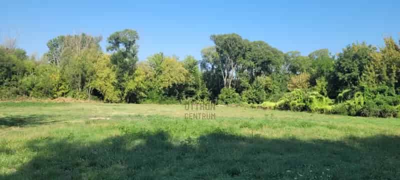 Szőlősgyöröki eladó telek, T040492