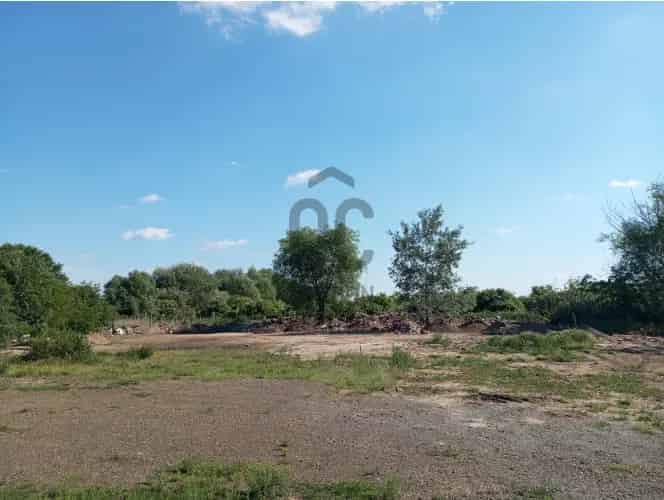 Téglási eladó telek, T040112