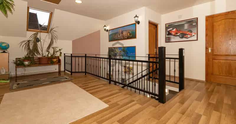 Solymári eladó családi ház, H492474