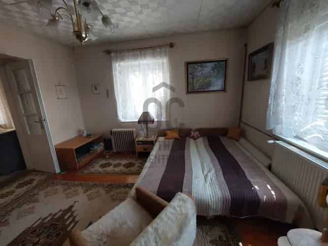 Penci eladó családi ház, DHZ053835